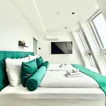 Penthouse Wien Mit Parkplatz Und Balkon