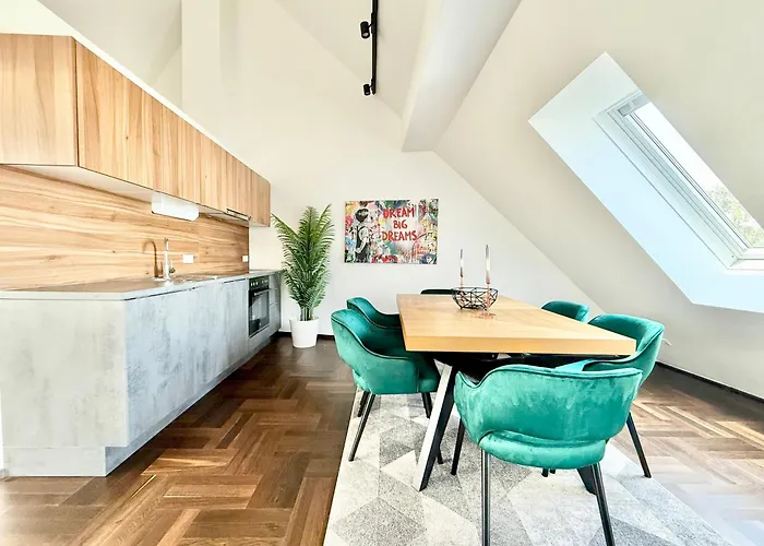 Penthouse Wien Mit Parkplatz Und Balkon