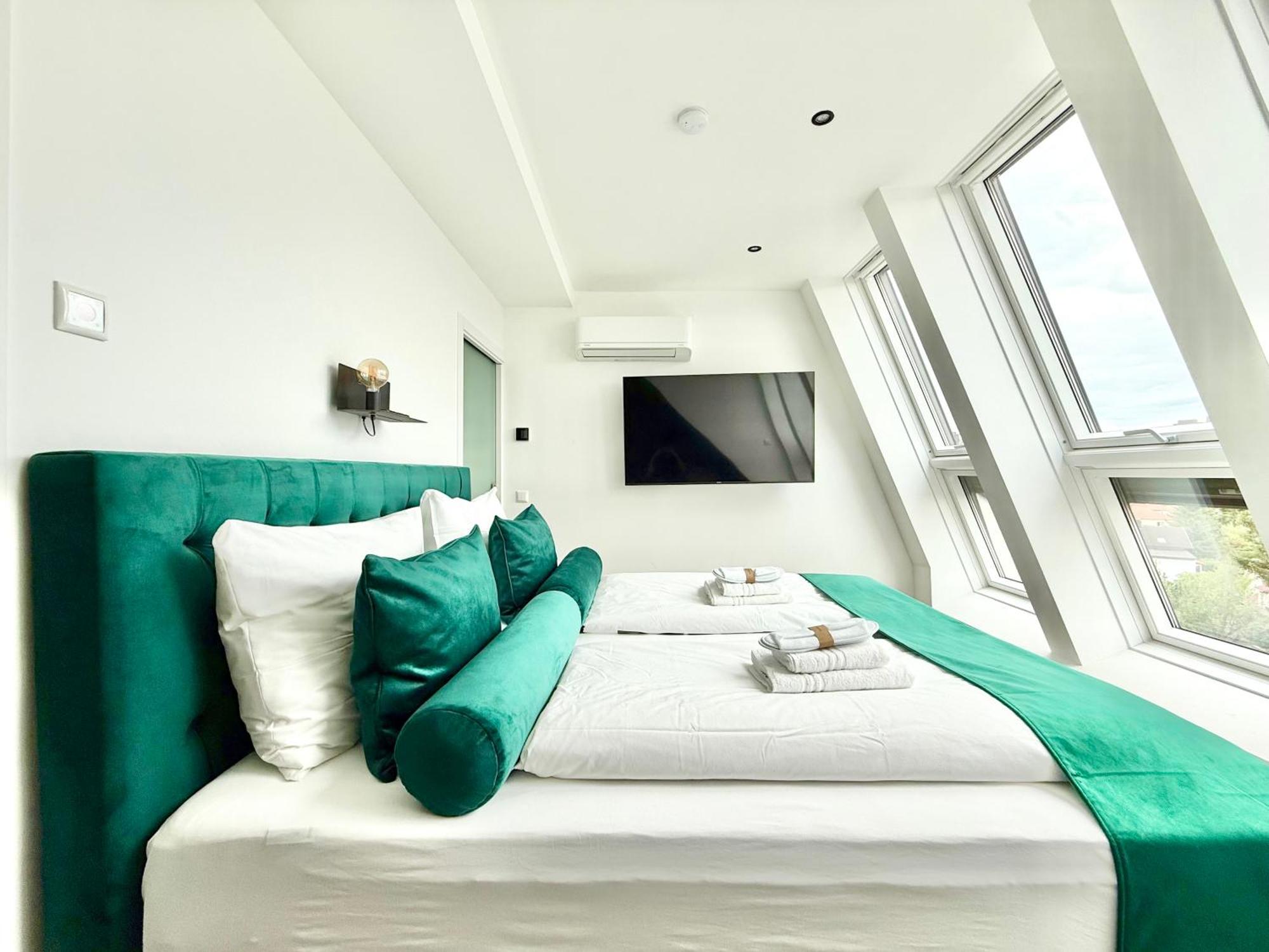 Apartament Penthouse Mit Parkplatz Und Balkon