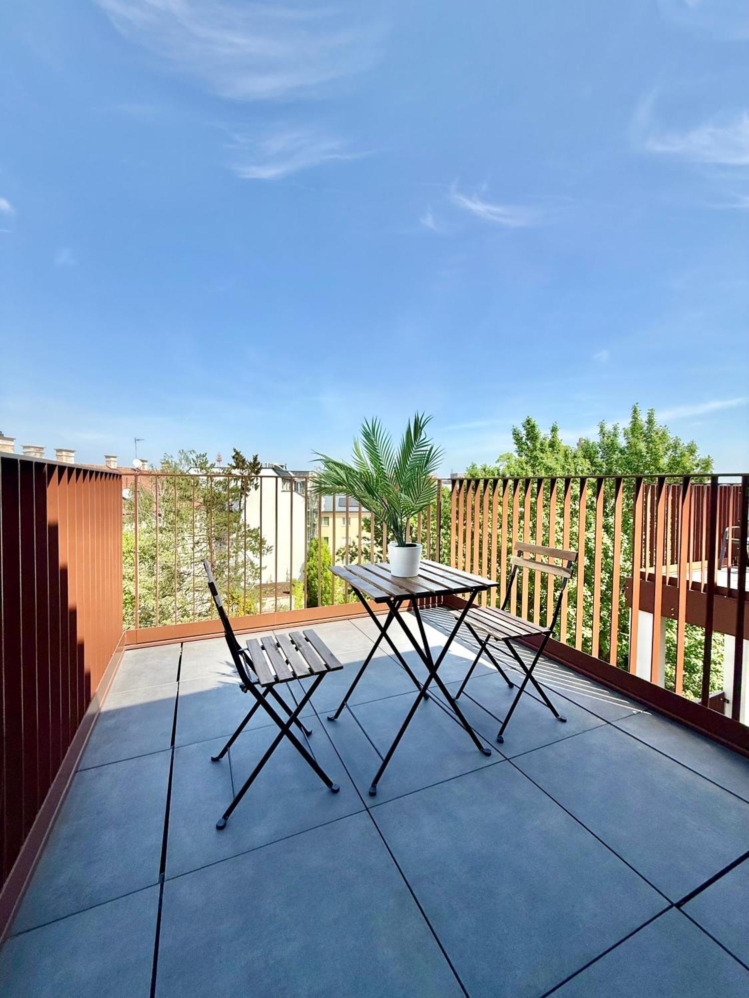 Penthouse Mit Parkplatz Und Balkon Apartamento Viena