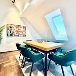 Penthouse Wien Mit Parkplatz Und Balkon